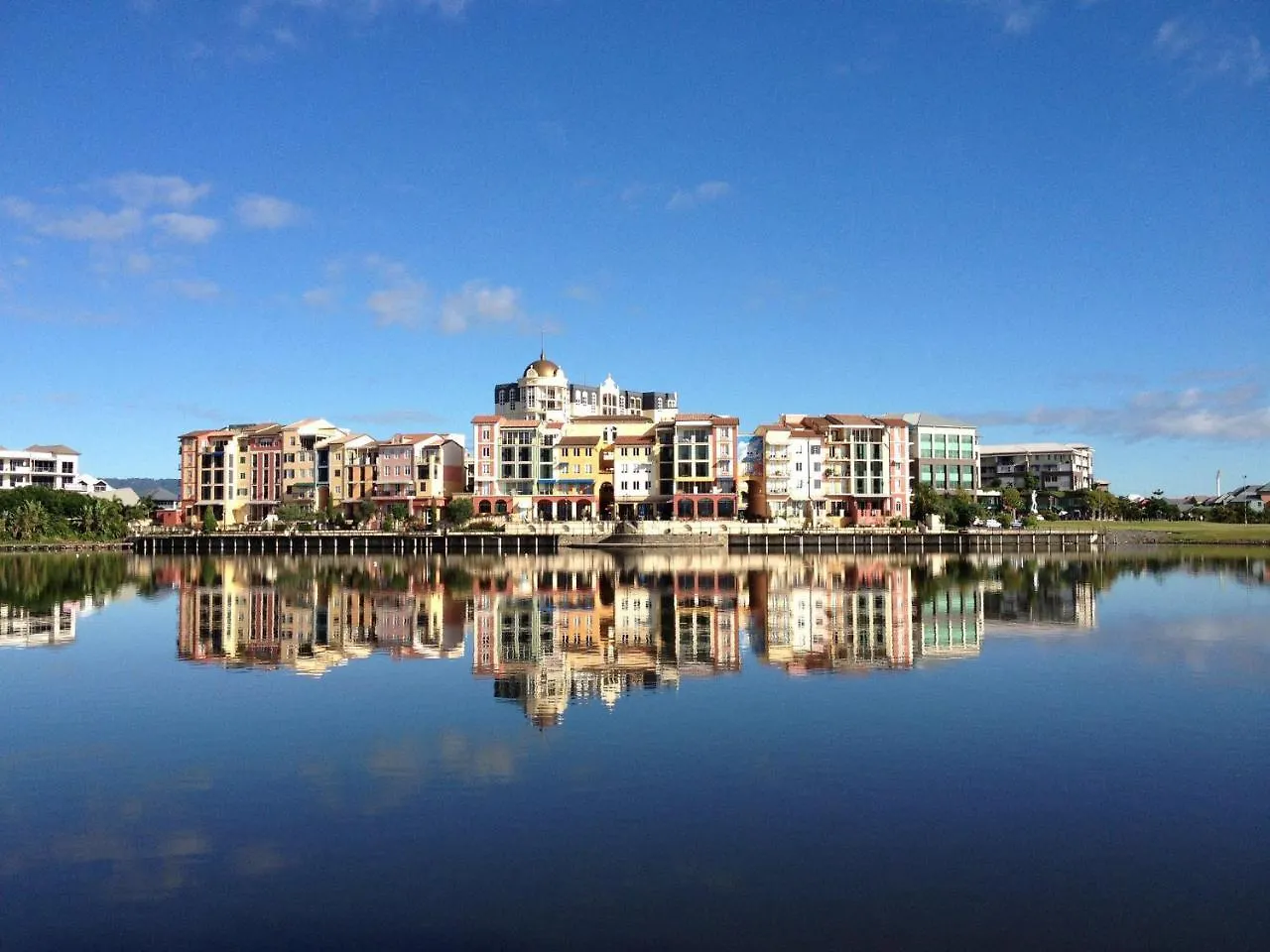 Emerald Lakes Retreat Villa Gold Coast