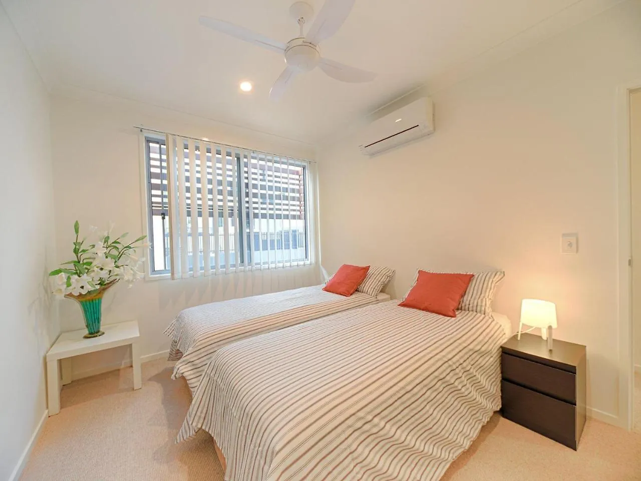 Emerald Lakes Retreat Villa Gold Coast